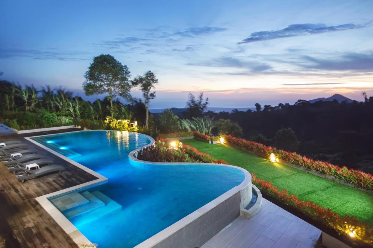 Giriwood Hotel & Villa Munduk Екстериор снимка