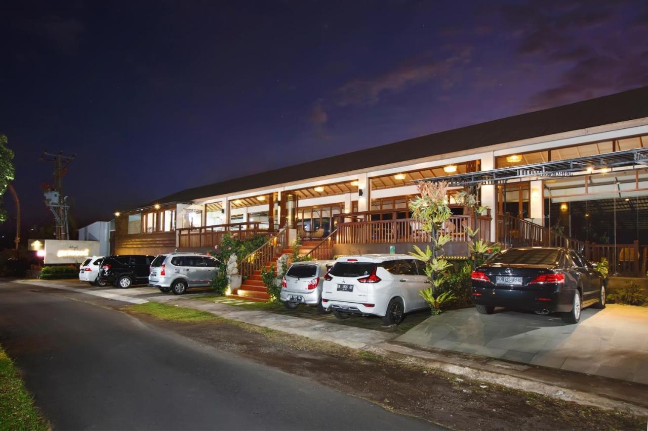 Giriwood Hotel & Villa Munduk Екстериор снимка