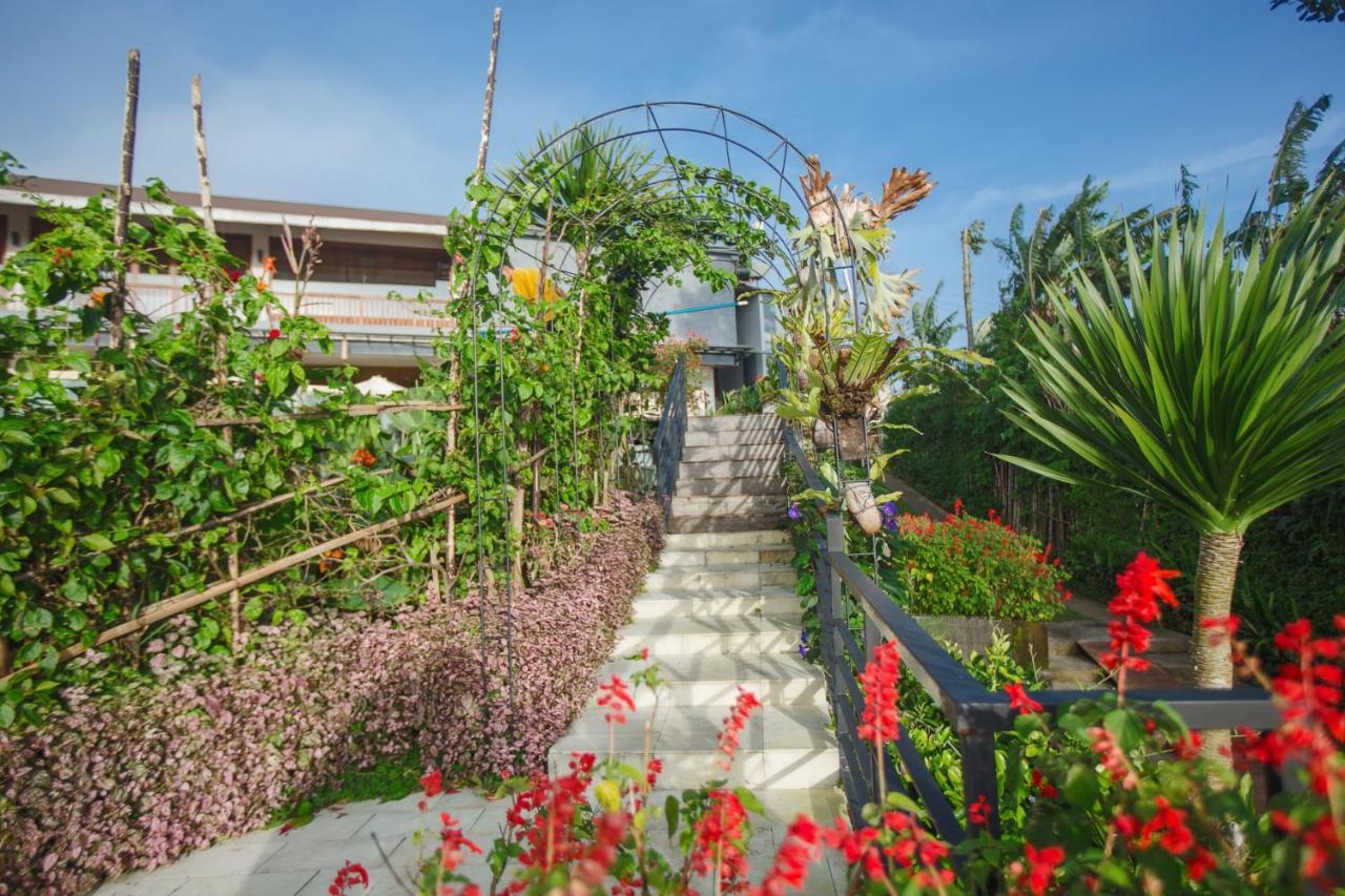 Giriwood Hotel & Villa Munduk Екстериор снимка