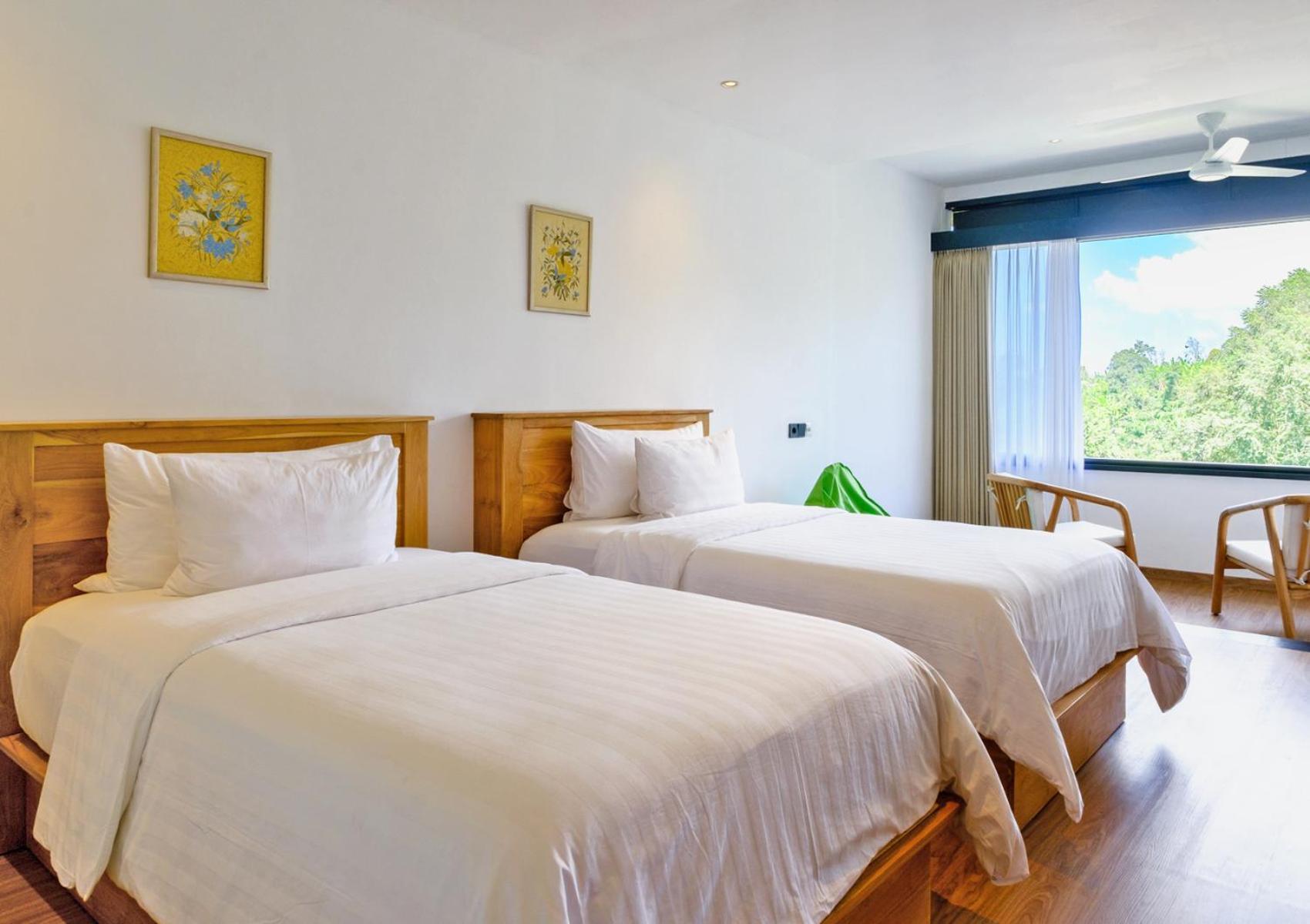 Giriwood Hotel & Villa Munduk Стая снимка