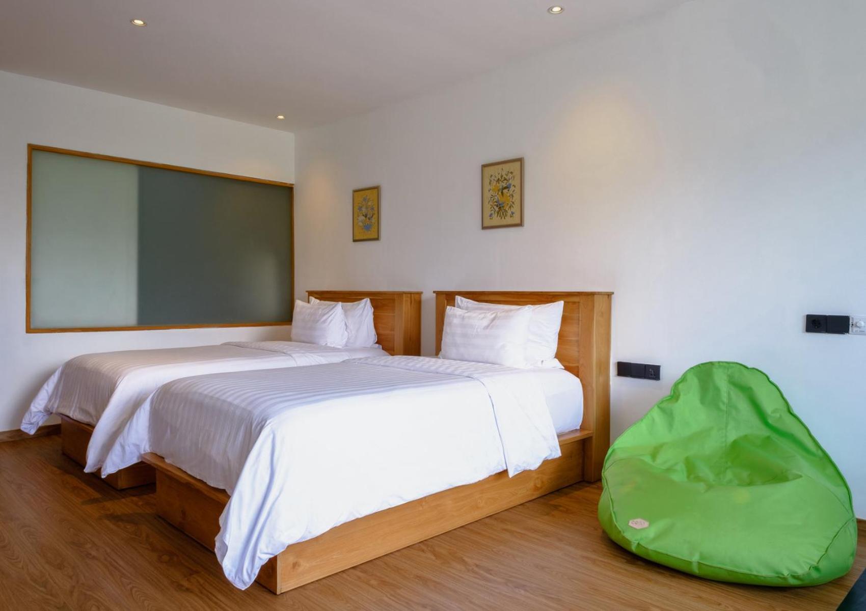 Giriwood Hotel & Villa Munduk Стая снимка